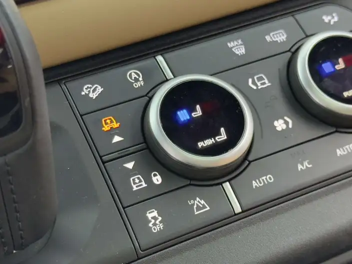 Land Rover Defender 2025 Model 110 3.0T P400 HSE X-Dynamic – фото 8