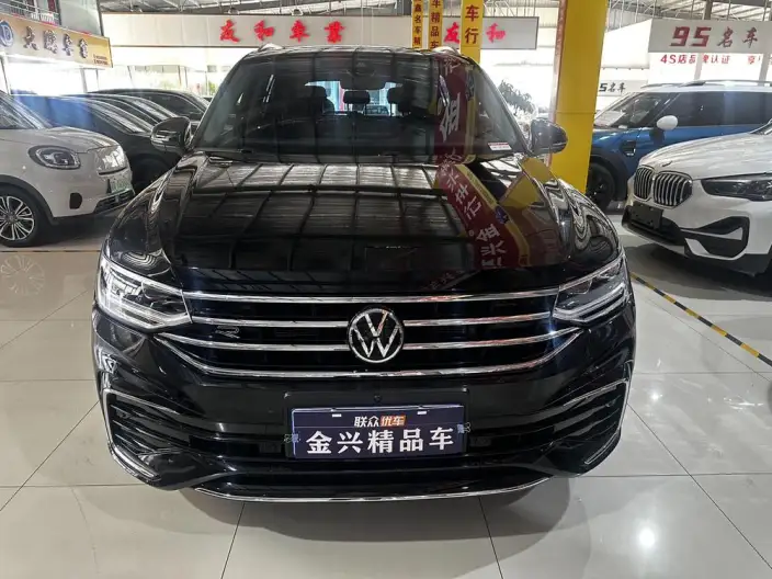 Volkswagen Tiguan L 2022 Model 330TSI Automatic 2WD R-Line Enjoy the version more – фото 2