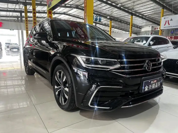 Volkswagen Tiguan L 2022 Model 330TSI Automatic 2WD R-Line Enjoy the version more – фото 3