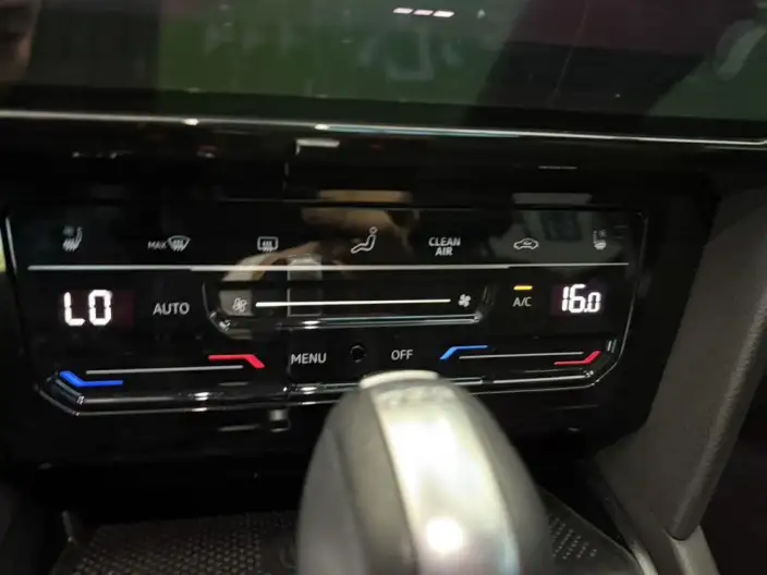 Volkswagen CC 2024 Model 380TSI Eye-catching version – фото 8