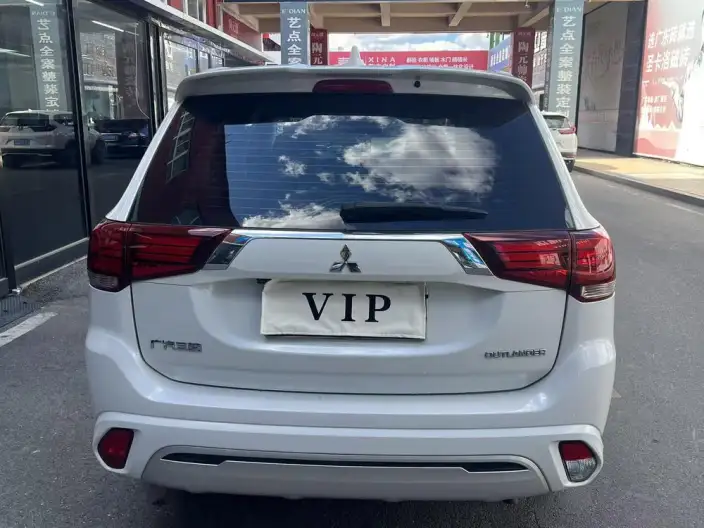 Mitsubishi Outlander 2021 Model Facelift 2.0L 2WD Smooth Ride Edition 5 seat – фото 5