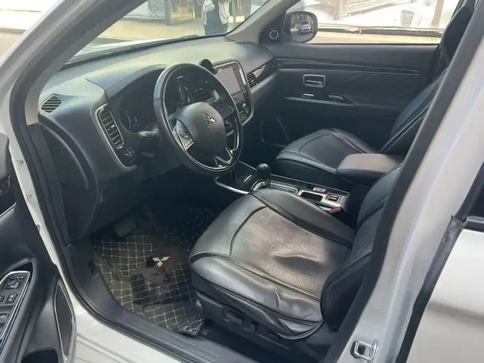 Mitsubishi Outlander 2021 Model Facelift 2.0L 2WD Smooth Ride Edition 5 seat – фото 8