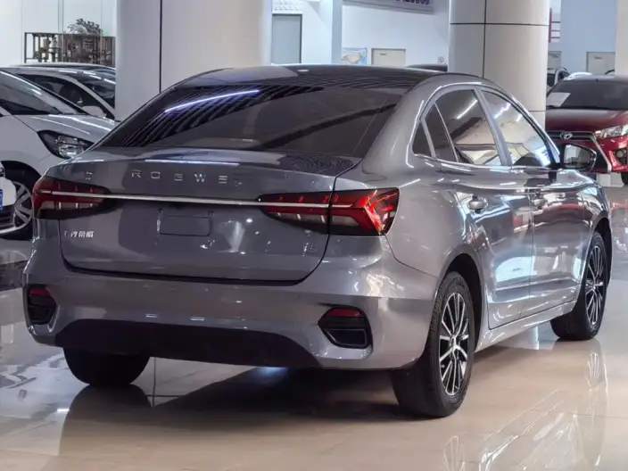 Roewe i5 2021 Model 1.5L CVT Diamond Edition – фото 5