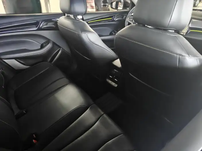 Roewe i5 2021 Model 1.5L CVT Diamond Edition – фото 6