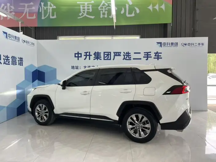 Toyota Wildlander 2022 Model 2.0L 2WD Deluxe Edition – фото 3