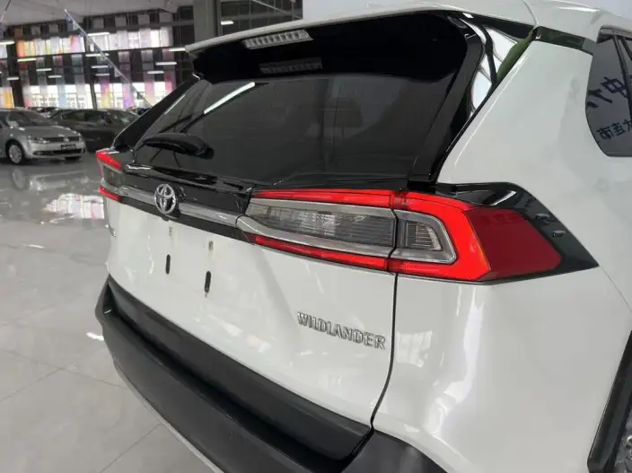 Toyota Wildlander 2022 Model 2.0L 2WD Deluxe Edition – фото 6
