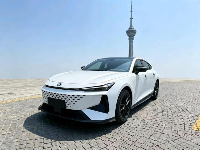 Changan UNI-V 2023 1.5T Premium Enjoy
