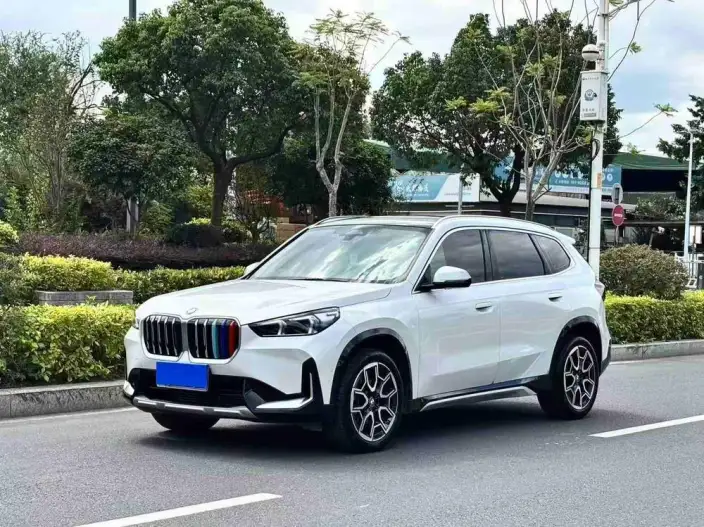 BMW X1 2023 Model xDrive25Li X Design Set – фото 1
