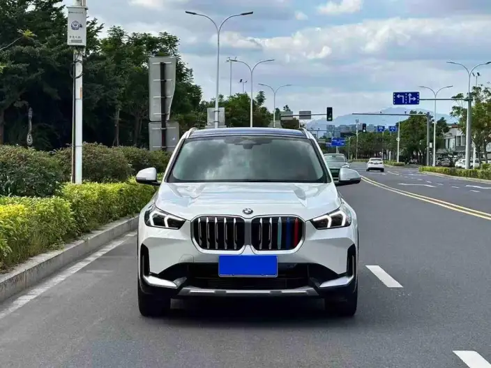 BMW X1 2023 Model xDrive25Li X Design Set – фото 2