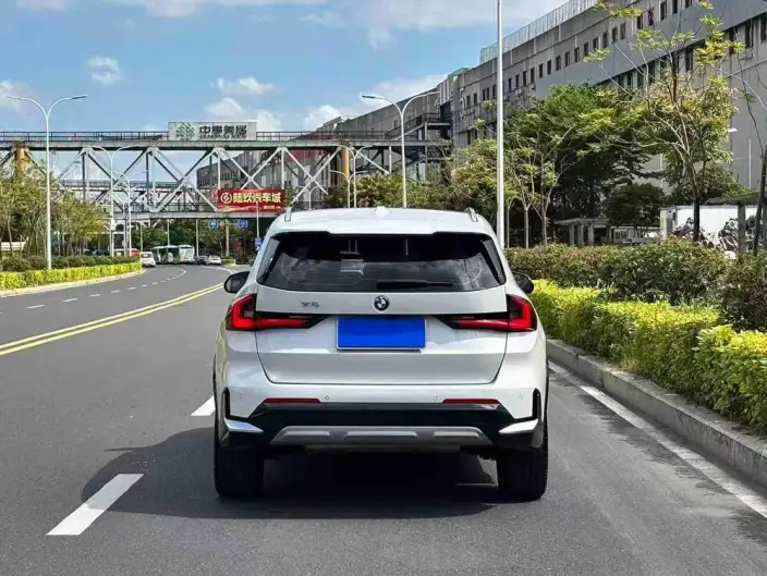 BMW X1 2023 Model xDrive25Li X Design Set – фото 4