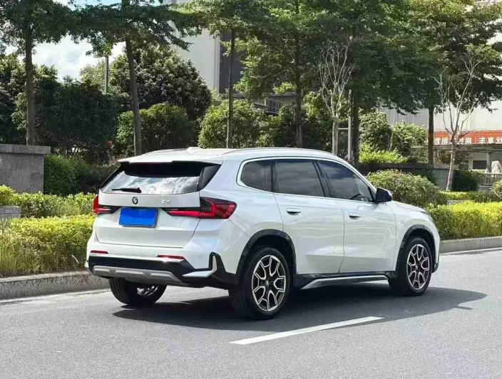 BMW X1 2023 Model xDrive25Li X Design Set – фото 5