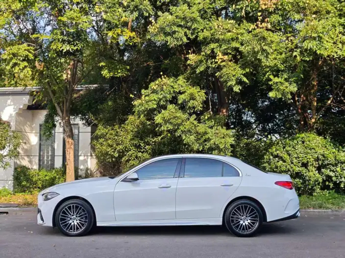 Mercedes-Benz C-Class 2024 Model C 260 L Sports Edition – фото 3