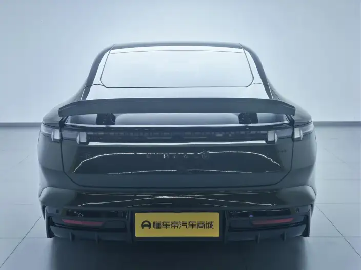 Lynk & Co 10 EM-P 2025 Model 240 4WD Ultra Sports Edition – фото 6