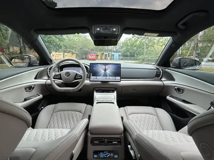 BYD Han DM 2025 Model Long Battery Life Pro Smart Driving Edition DM-i 245KM Noble Model – фото 7