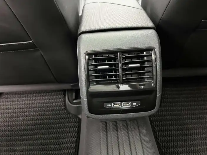 Volkswagen Sagitar 2025 Model 300TSI DSG Beyond Edition – фото 8