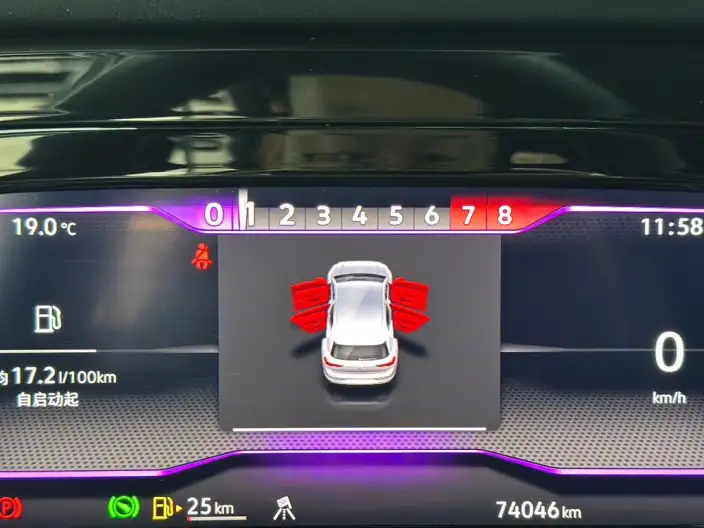 Volkswagen Golf GTI 2021 Model 380TSI DSG GTI – фото 10