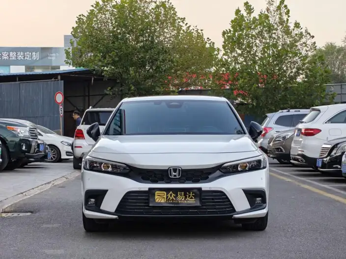 Honda Civic 2023 Model HATCHBACK 240TURBO CVT Extremely sharp version – фото 2