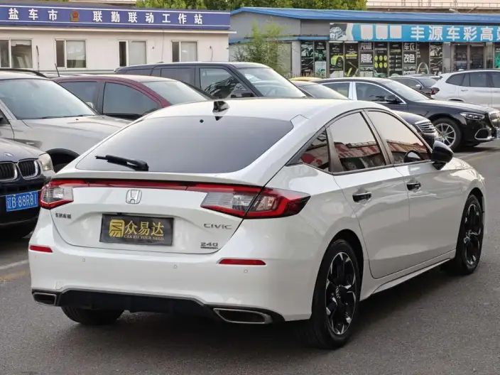 Honda Civic 2023 Model HATCHBACK 240TURBO CVT Extremely sharp version – фото 5