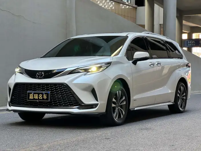 Granvia 2024 Model Intelligent Hybrid 2.5L 4WD Noble PLUS Edition – фото 1