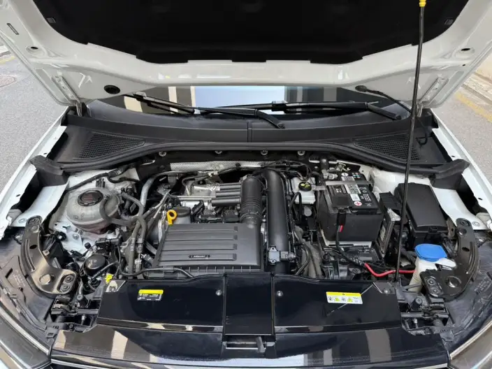 Volkswagen T-Roc 2021 Model 280TSI DSG 2WD Elite Zhilian Edition – фото 8