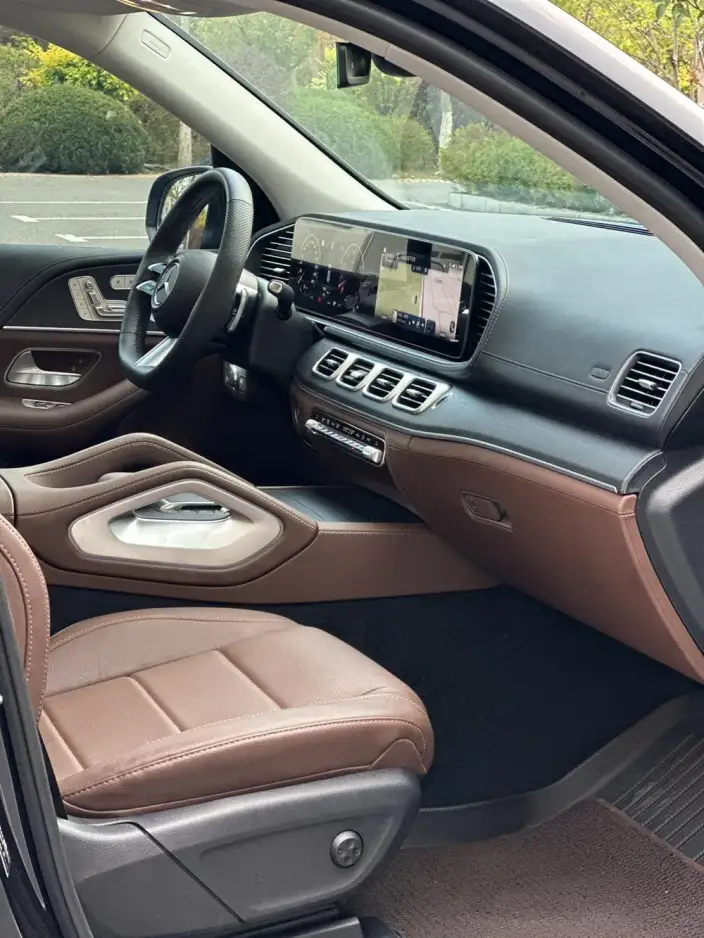 Mercedes-Benz GLS 2024 Model GLS 450 4MATIC Fashion Model – фото 6