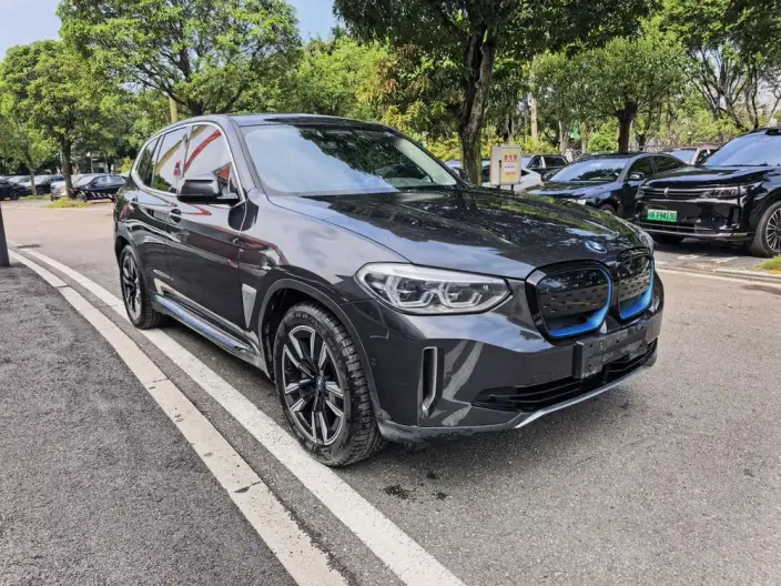 BMW iX3 2021 Model Leading Model – фото 3