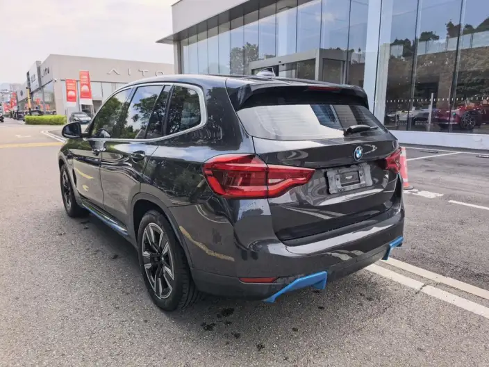 BMW iX3 2021 Model Leading Model – фото 4