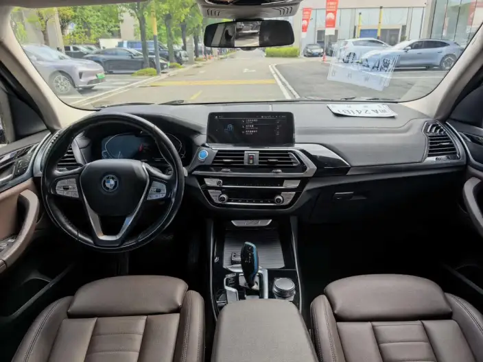 BMW iX3 2021 Model Leading Model – фото 8