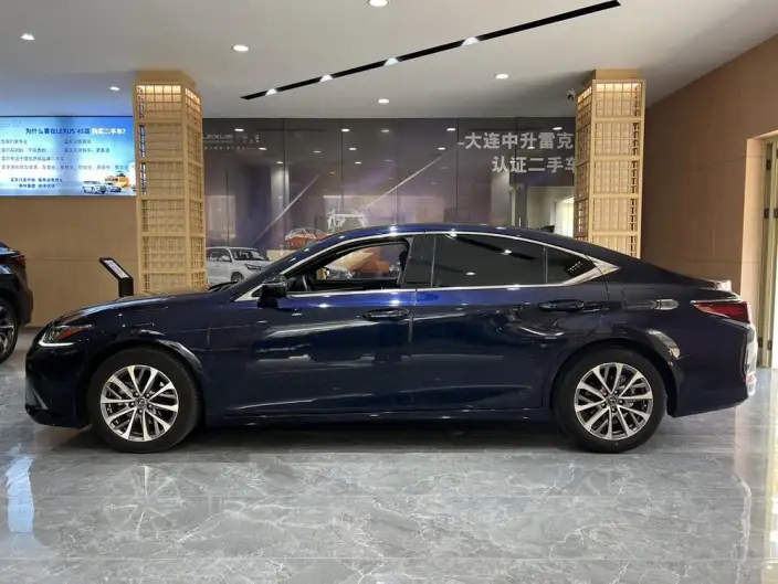 Lexus ES 2021 Model 200 Superior Edition – фото 3
