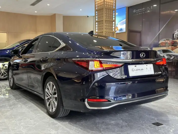 Lexus ES 2021 Model 200 Superior Edition – фото 4