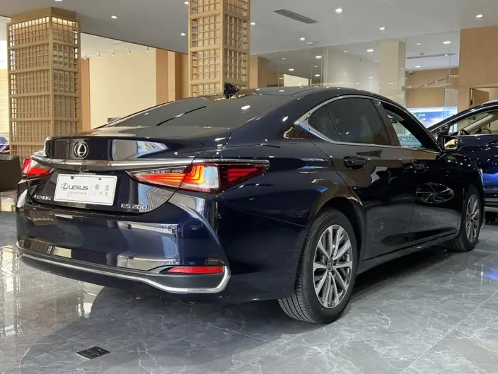 Lexus ES 2021 Model 200 Superior Edition – фото 6