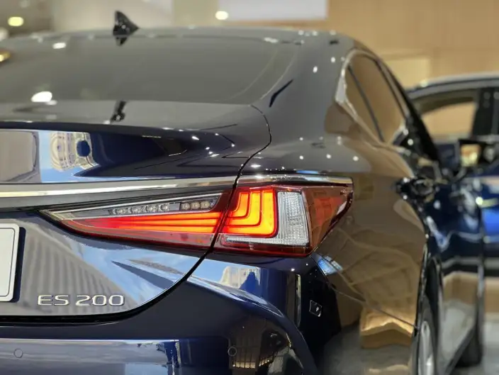 Lexus ES 2021 Model 200 Superior Edition – фото 8