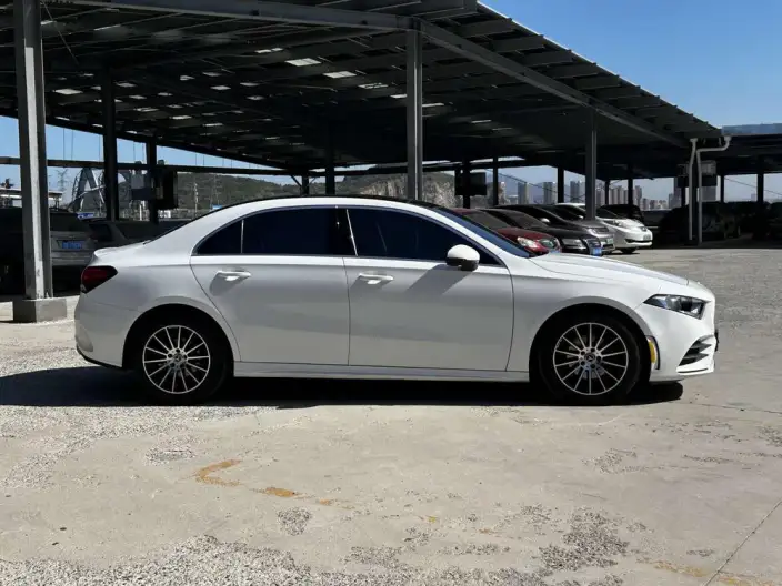 Mercedes-Benz A-class 2022 Model Facelift A 180 L Sports sedan – фото 7