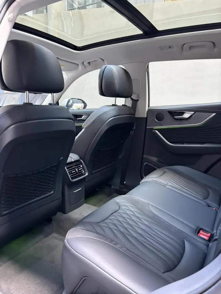 Hongqi HS5 2023 Model 2.0T Flag Xiang Pro Edition – фото 9