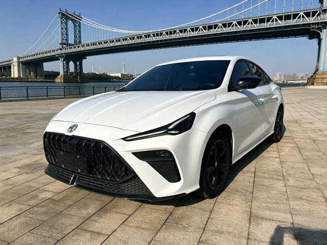 MG5 Scorpio 2022 1.5T Trophy Sport Luxury – фото 1