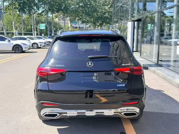 Mercedes-Benz GLC 2023 Model GLC 260 L 4MATIC Luxury Model 5 seat – фото 5