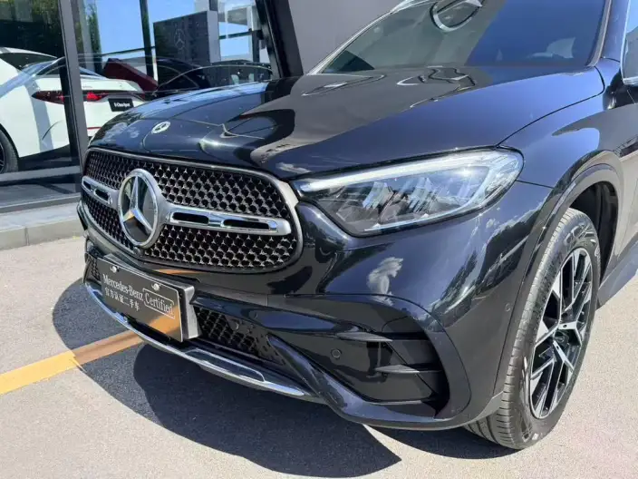 Mercedes-Benz GLC 2023 Model GLC 260 L 4MATIC Luxury Model 5 seat – фото 9
