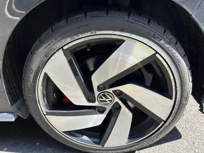 Volkswagen Golf GTI 2021 Model 380TSI DSG GTI – фото 9