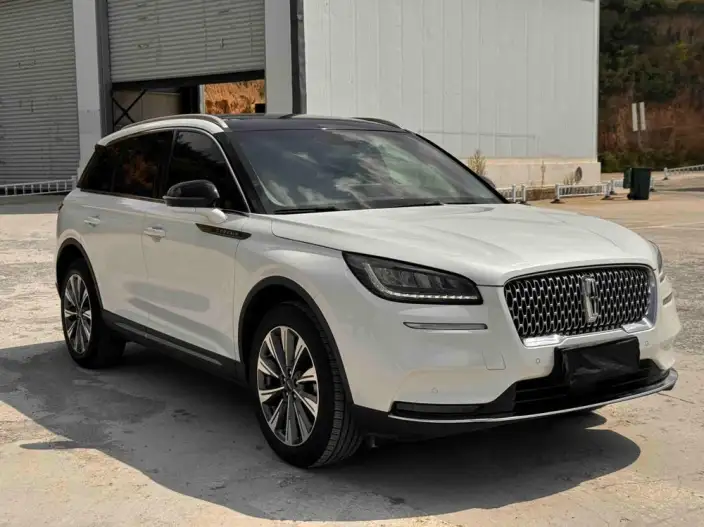 Lincoln Corsair 2022 Model 2.0T 2WD Exclusive Edition – фото 3