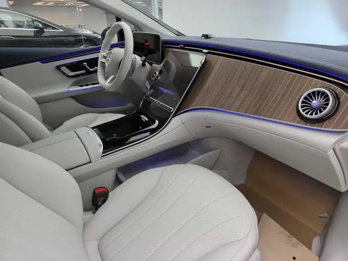 Mercedes-Benz EQE 2025 Model EQE 500 4MATIC Pioneer Edition – фото 8
