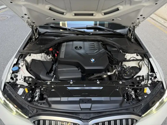 BMW 3 Series 2023 Model 320Li M Sports Set – фото 8