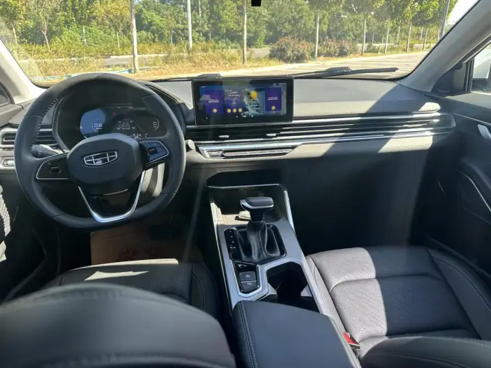 Geely Emgrand 2022 Model No. 4 Gen 1.5L CVT Noble Model – фото 7