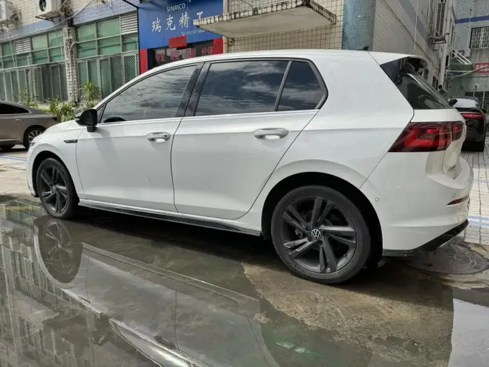 Volkswagen Golf 2024 Model 280TSI DSG R-Line 50 Legend Edition – фото 3