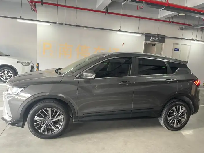 Geely Binyue 2021 Model 240T DCT Diamond Edition – фото 2