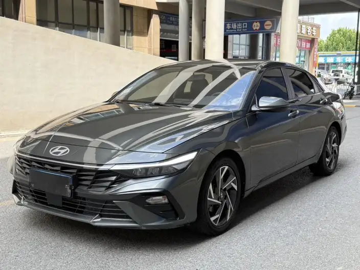 Hyundai Ioniq 2023 Model 1.5L CVT GLX Elite Edition – фото 1