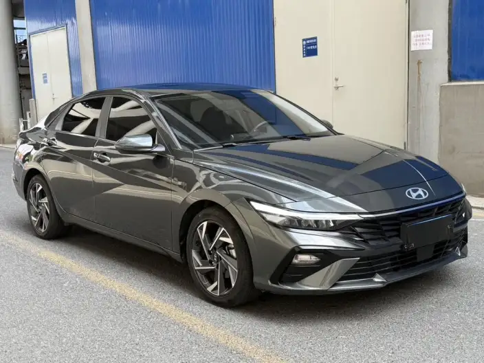 Hyundai Ioniq 2023 Model 1.5L CVT GLX Elite Edition – фото 3