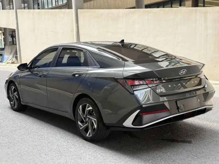 Hyundai Ioniq 2023 Model 1.5L CVT GLX Elite Edition – фото 4