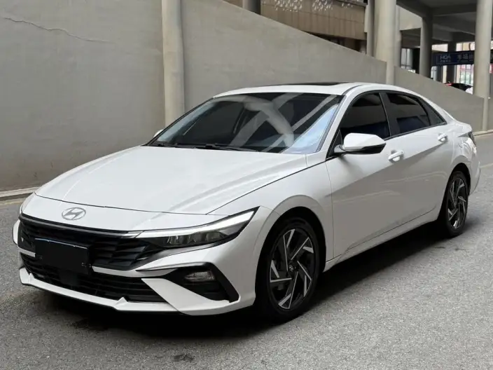 Hyundai Ioniq 2023 Model 1.5L CVT GLX Elite Edition – фото 1