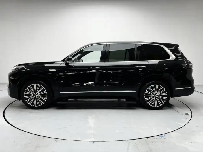 Geely M9 2025 Model 210km 4WD Pilot Edition – фото 4