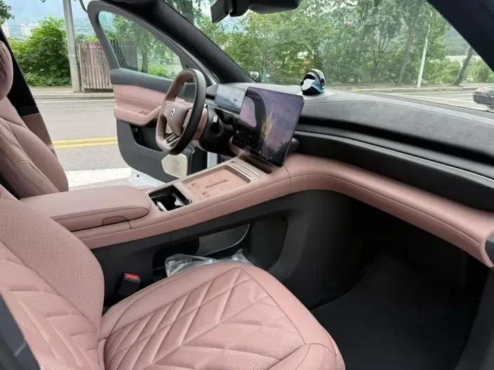 NIO EC6 2025 Model 75kWh – фото 9